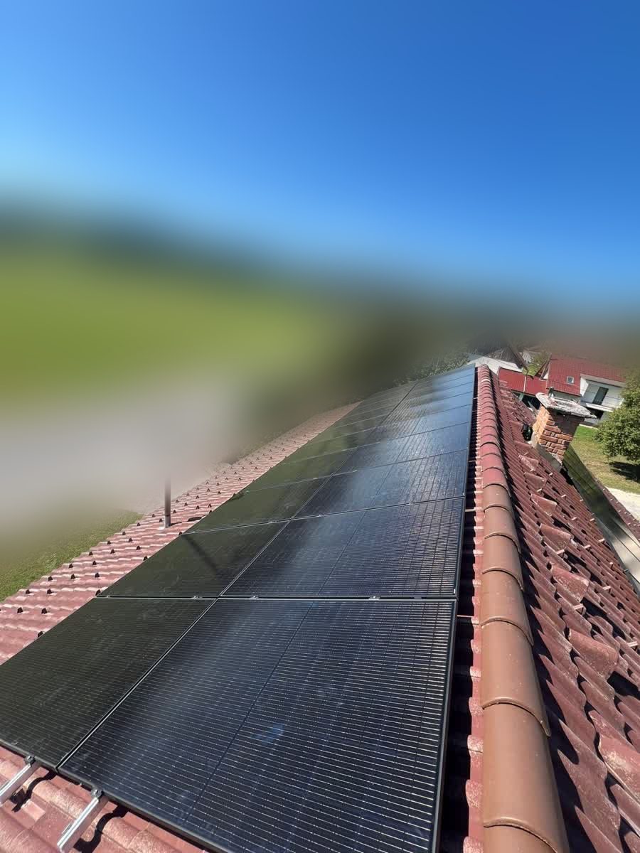 Izvedena sončna elektrarna