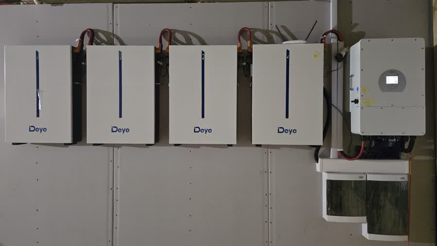 Vgrajena oprema sončne elektrarne